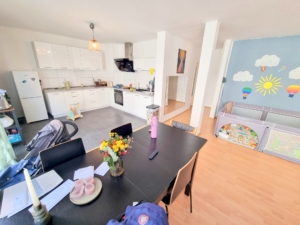 VERMIETET! Renovierte , große + helle 2-Zimmer Wohnung mit offener Küche – mitten in der Offenbacher Fußgängerzone