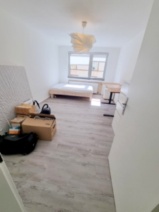 VERMIETET! Komplett renoviert in 2022! Gemütliche 1 Zimmerwohnung mit sep. Küche – Top Lage Bornheim – Nähe Berger Str.