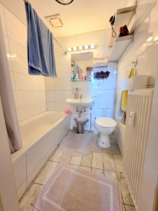VERMIETET! Gemütliche 2-Zimmerwohnung mit Wannenbad – zentralste Nordendlage – direkt Oederweg