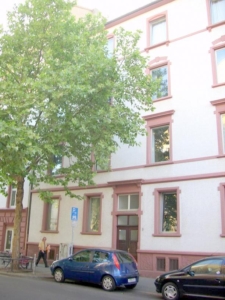 VERMIETET! Altbaucharme Gemütliche + helle 3 Zimmerwohnung – ruhig und zentral in Bornheim – Nähe Berger Str.