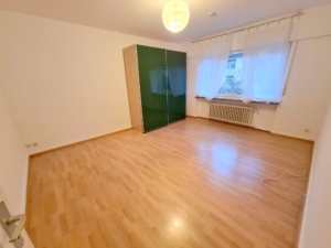 VERMIETET! Top Lage Bornheim Nähe Parlamentsplatz – Große 1,5 Zimmerwohnung mit großer Terrasse + Wohnküche-