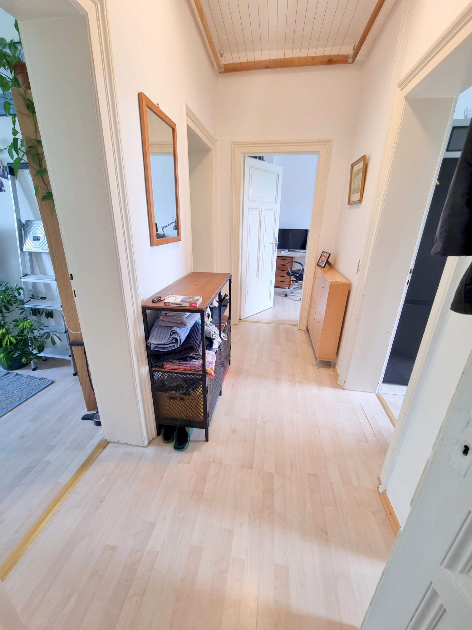 VERMIETET! Altbaucharme Gemütliche + helle 3 Zimmerwohnung – ruhig und zentral in Bornheim – Nähe Berger Str.