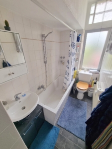 VERMIETET! Altbaucharme Gemütliche + helle 3 Zimmerwohnung – ruhig und zentral in Bornheim – Nähe Berger Str.