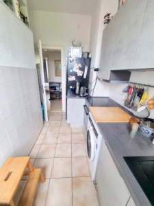 VERMIETET! Altbaucharme Gemütliche + helle 3 Zimmerwohnung – ruhig und zentral in Bornheim – Nähe Berger Str.