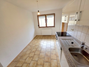 VERMIETET! Frisch RENOVIERT! Gemütliche 2-Zimmerwohnung mit Wohnküche inkl. EBK – ruhig in FFM-Eckenheim