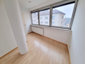 VERMIETET! Großzügige 2,5-Zimmer Wohnung – mitten in der Offenbacher Fußgängerzone