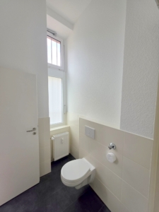 VERMIETET! WOW! Altbaucharme in Top Nordend-Lage – Erstbezug nach Sanierung – 1 Zimmer Studio + separater Küche