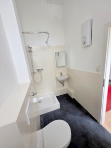 VERMIETET! WOW! Altbaucharme in Top Nordend-Lage – Erstbezug nach Sanierung – 1 Zimmer Studio + separater Küche
