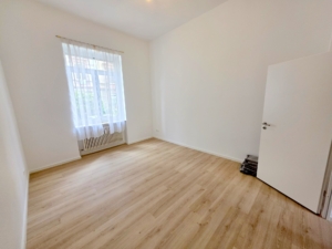 VERMIETET! WOW! Altbaucharme in Top Nordend-Lage – Erstbezug nach Sanierung – 1 Zimmer Studio + separater Küche