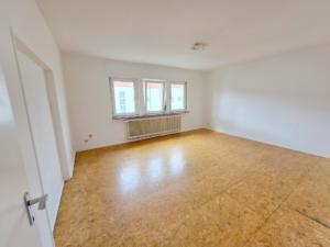 VERMIETET! Perfekte WG Aufteilung – Großzügige 5- Zimmerwohnung mit Terrasse – zentral in Frankfurt-Niederrad