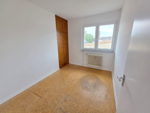 VERMIETET! Perfekte WG Aufteilung – Großzügige 5- Zimmerwohnung mit Terrasse – zentral in Frankfurt-Niederrad
