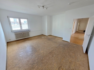 VERMIETET! Perfekte WG Aufteilung – Großzügige 5- Zimmerwohnung mit Terrasse – zentral in Frankfurt-Niederrad
