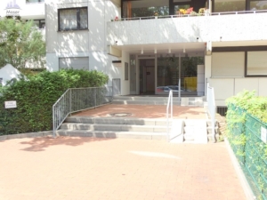 VERKAUFT! Panoramablick + bezugsfertig renoviert! 3 Zimmer mit großem Balkon ganz oben im 16. OG – in Frankfurt-Sachsenhausen