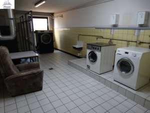 VERKAUFT! Panoramablick + bezugsfertig renoviert! 3 Zimmer mit großem Balkon ganz oben im 16. OG – in Frankfurt-Sachsenhausen