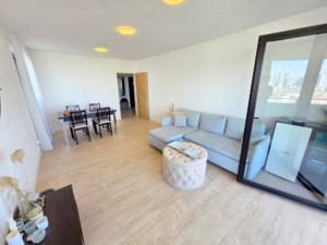 VERKAUFT! Panoramablick + bezugsfertig renoviert! 3 Zimmer mit großem Balkon ganz oben im 16. OG – in Frankfurt-Sachsenhausen