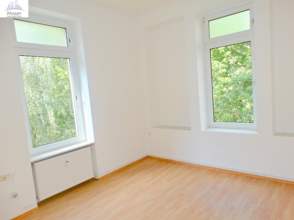 VERMIETET! Altbaucharme im Hinterhaus!  Gemütliches 1 Zimmer Apt. + kleine Wohnküche inkl. EBK – zentral im Ostend