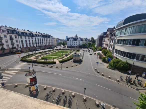 VERMIETET! Sonnige, gemütliche 2 Zimmerwohnung mit EBK – sanierter Altbau – Top Lage Bornheim Nähe Berger Str.