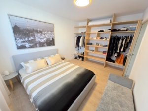 VERKAUFT! Panoramablick + bezugsfertig renoviert! 3 Zimmer mit großem Balkon ganz oben im 16. OG – in Frankfurt-Sachsenhausen