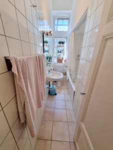 VERMIETET! Altbaucharme zentral in Bornheim! Gemütliche + sonnige 3- Zimmer Wohnung mit Tageslichtbad