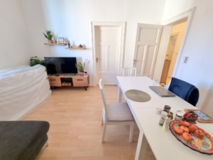 VERMIETET! Altbaucharme zentral in Bornheim! Gemütliche + sonnige 3- Zimmer Wohnung mit Tageslichtbad