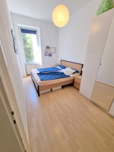 VERMIETET! Altbaucharme zentral in Bornheim! Gemütliche + sonnige 3- Zimmer Wohnung mit Tageslichtbad