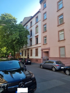 VERMIETET! Altbaucharme zentral in Bornheim! Gemütliche + sonnige 3- Zimmer Wohnung mit Tageslichtbad