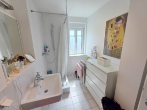 VERMIETET! Schick! Saniert! 1 Zimmer mit Balkon + Wohnküche – Top Lage Bornheim Nähe Berger Str.