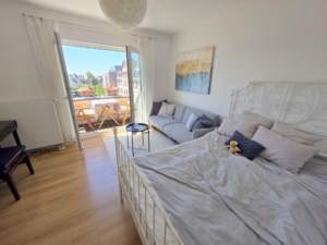 VERMIETET! Schick! Saniert! 1 Zimmer mit Balkon + Wohnküche – Top Lage Bornheim Nähe Berger Str.