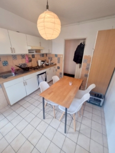 VERMIETET! Großzügige 1-Zimmerwohnung mit extra Wohnküche und Balkon – Top Lage Sachsenhausen