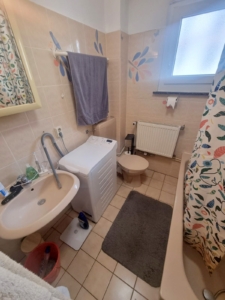 VERMIETET! Großzügige 1-Zimmerwohnung mit extra Wohnküche und Balkon – Top Lage Sachsenhausen