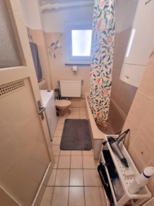 VERMIETET! Großzügige 1-Zimmerwohnung mit extra Wohnküche und Balkon – Top Lage Sachsenhausen