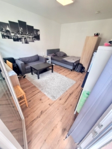 VERMIETET! Großzügige 1-Zimmerwohnung mit extra Wohnküche und Balkon – Top Lage Sachsenhausen