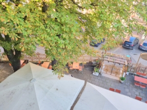 VERMIETET! Erstbezug nach komplett Renovierung! Kleine 3-Zimmerwohnung mit Wannenbad – zentral in Rödelheim