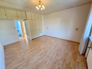 VERKAUFT! Gepflegtes Reihenmittelhaus mit 3 Zimmern + Keller + Garten – Ernst May Siedlung in Frankfurt-Praunheim