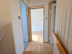 VERKAUFT! Gepflegtes Reihenmittelhaus mit 3 Zimmern + Keller + Garten – Ernst May Siedlung in Frankfurt-Praunheim