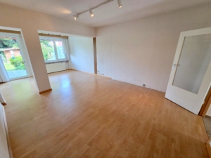 VERKAUFT! Gepflegtes Reihenmittelhaus mit 3 Zimmern + Keller + Garten – Ernst May Siedlung in Frankfurt-Praunheim