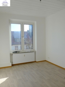 VERMIETET! Neu renoviert! Tolle 3 Zimmer Altbauwohnung mit Balkon – zentrale Lage Nähe TÜV Hanau