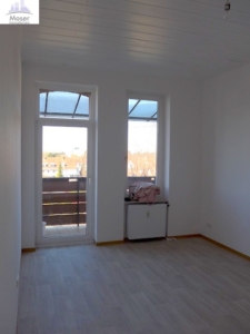 VERMIETET! Neu renoviert! Tolle 3 Zimmer Altbauwohnung mit Balkon – zentrale Lage Nähe TÜV Hanau