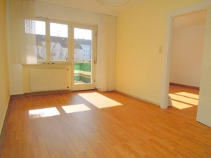 VERMIETET! Gemütliche, sonnige 2 Zimmerwohnung mit Balkon und Wohnküche- ruhig in Preungesheim