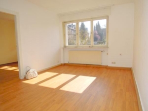 VERMIETET! Gemütliche, sonnige 2 Zimmerwohnung mit Balkon und Wohnküche- ruhig in Preungesheim