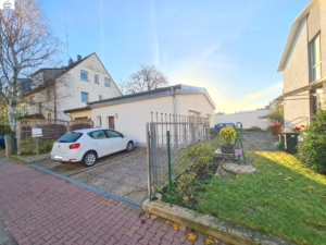 VERMIETET! Absolute Rarität! Ihr eigener 2 Zimmer Bungalow inkl. EBK + mit Freisitz im Hof + Parkplatz – ruhig + zentral in FFM -Bergen-Enkheim