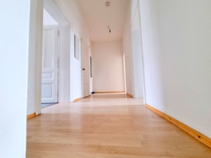 VERMIETET! Mitten in Bornheim! Sonnige 4 Zimmerwohnung mit Balkon -direkt auf der Berger Straße