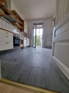 VERMIETET! Mitten in Bornheim! Sonnige 4 Zimmerwohnung mit Balkon -direkt auf der Berger Straße