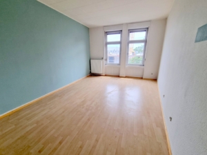 VERMIETET! Mitten in Bornheim! Sonnige 4 Zimmerwohnung mit Balkon -direkt auf der Berger Straße