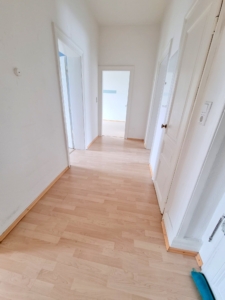 VERMIETET! Mitten in Bornheim! Sonnige 4 Zimmerwohnung mit Balkon -direkt auf der Berger Straße