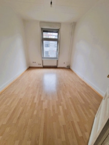 VERMIETET! Mitten in Bornheim! Sonnige 4 Zimmerwohnung mit Balkon -direkt auf der Berger Straße