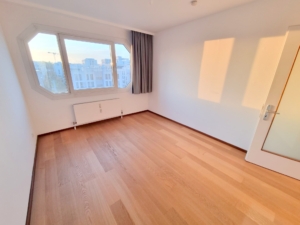 VERMIETET! Bester Skylineblick inkl. +Pool+Sauna im Haus! Schicke 3 Zimmer Wohnung mit Balkon – Top Lage Sachsenhausen