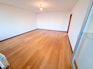 VERMIETET! Bester Skylineblick inkl. +Pool+Sauna im Haus! Schicke 3 Zimmer Wohnung mit Balkon – Top Lage Sachsenhausen