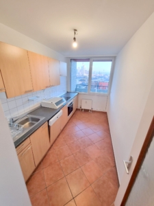 VERMIETET! Bester Skylineblick inkl. +Pool+Sauna im Haus! Schicke 3 Zimmer Wohnung mit Balkon – Top Lage Sachsenhausen