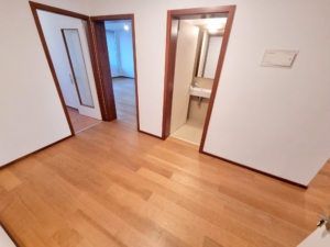 VERMIETET! Bester Skylineblick inkl. +Pool+Sauna im Haus! Schicke 3 Zimmer Wohnung mit Balkon – Top Lage Sachsenhausen